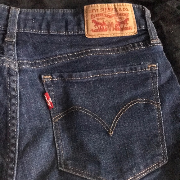 Levi’s, size 28, perfect condition! You don’t want to miss out!!! - Picture 5 of 5